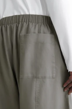 COTTON CROPPED BARREL-LEG PANTS