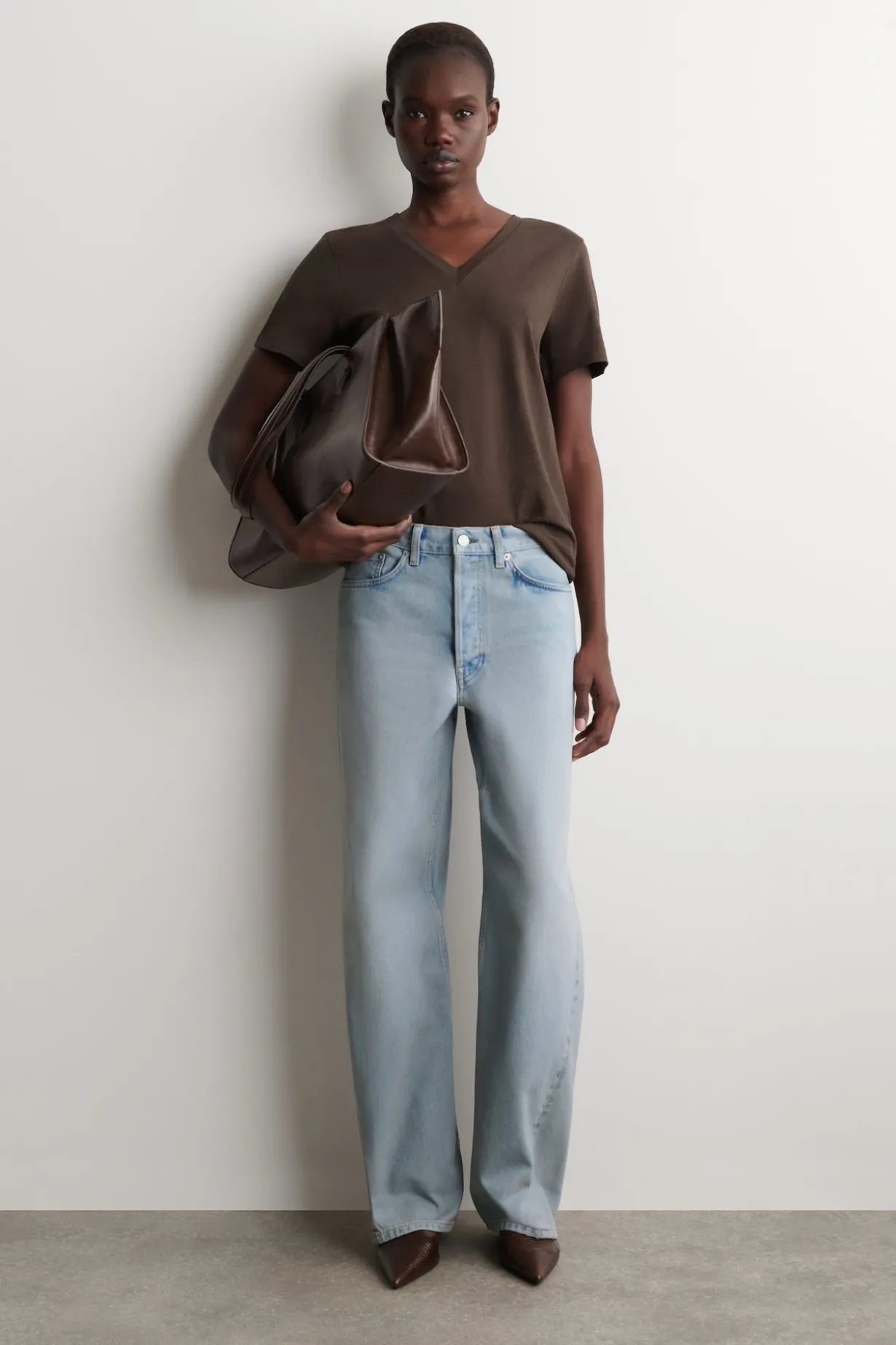 COTTON V-NECK T-SHIRT