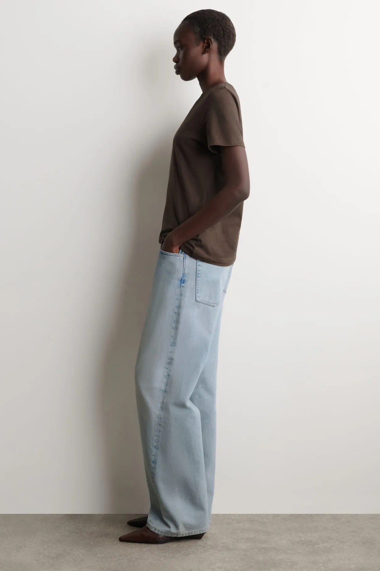 COTTON V-NECK T-SHIRT