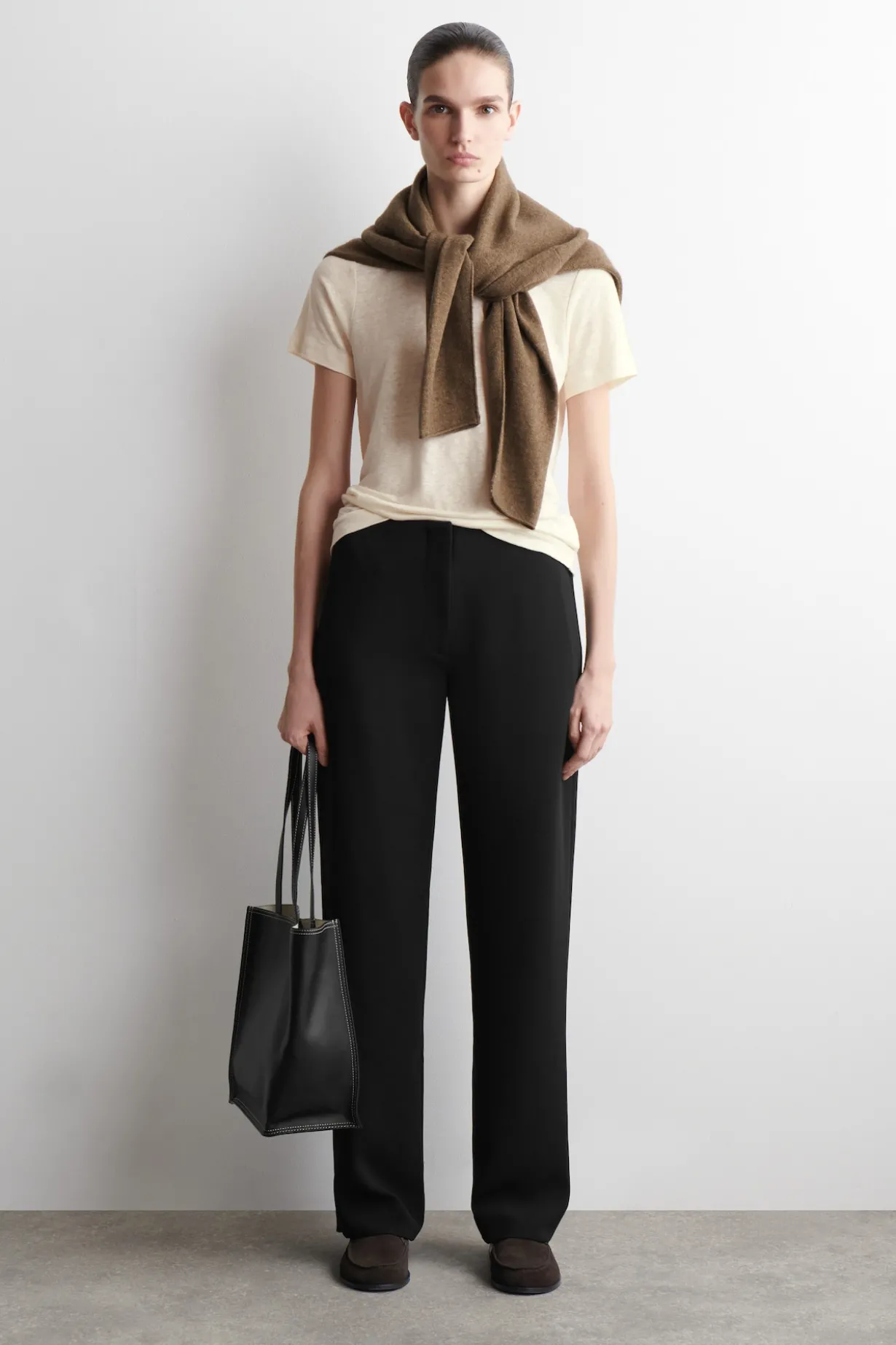 CREW-NECK LINEN T-SHIRT