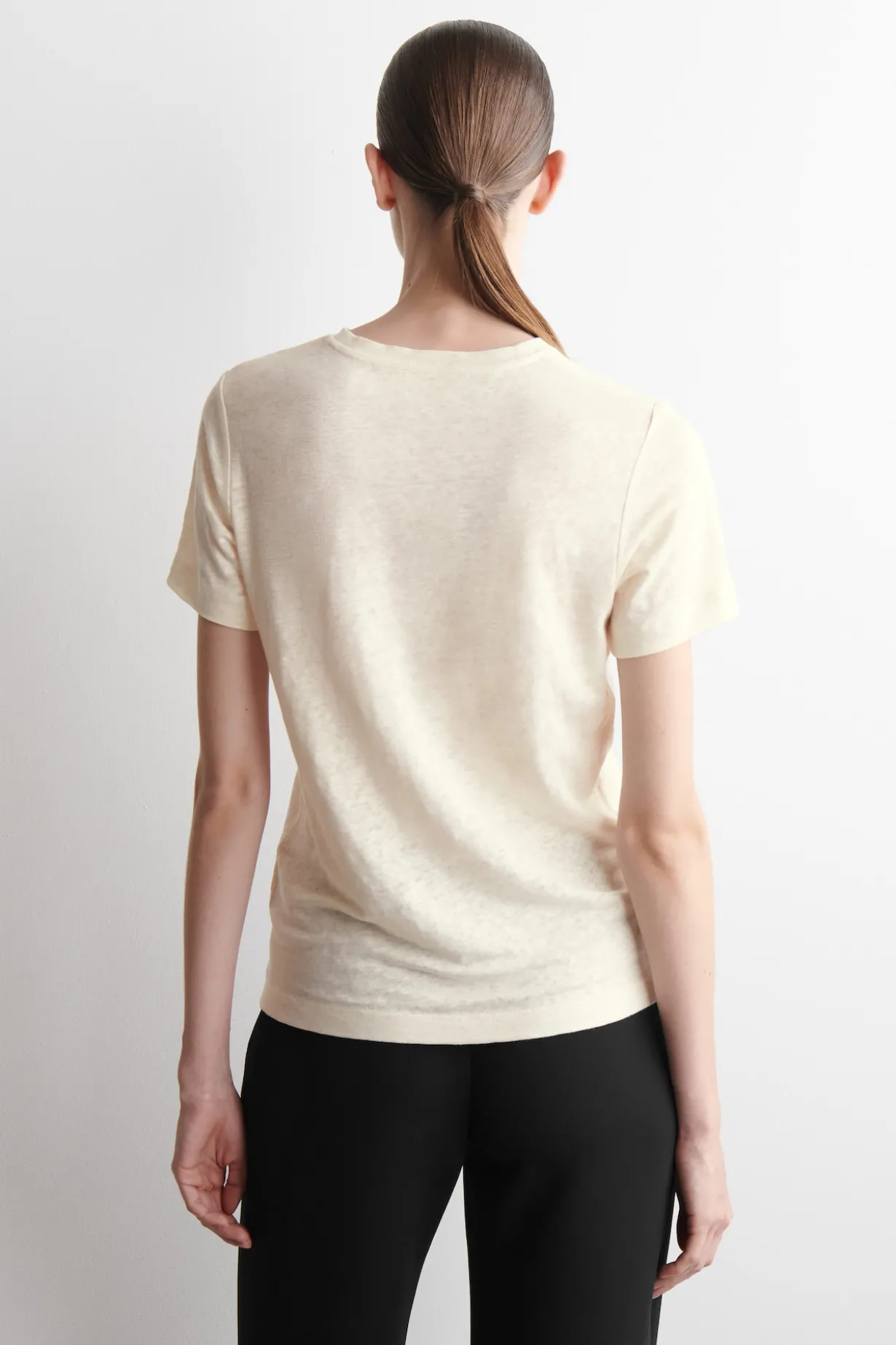 CREW-NECK LINEN T-SHIRT