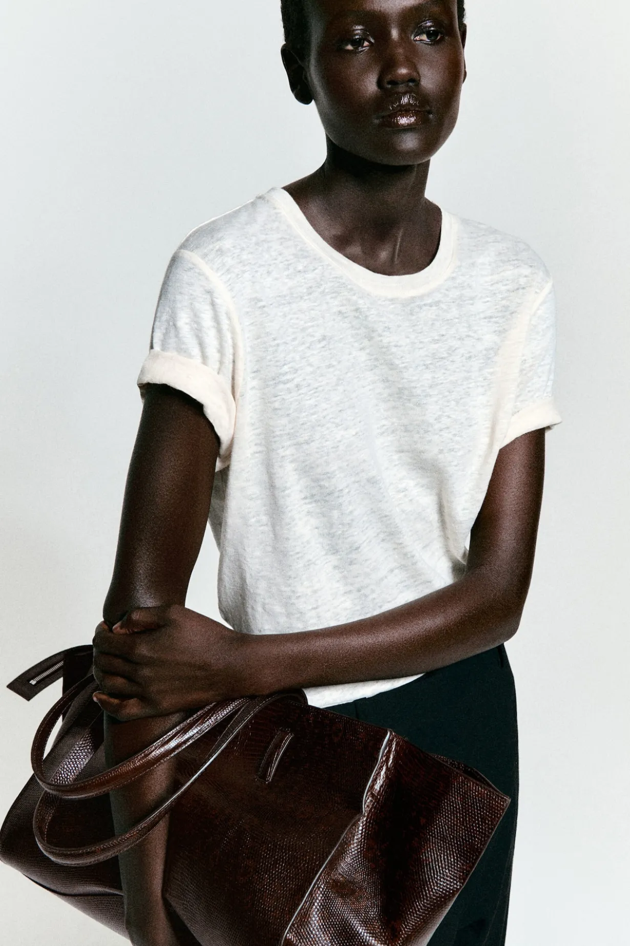 CREW-NECK LINEN T-SHIRT