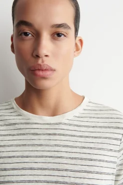 CREW-NECK LINEN T-SHIRT