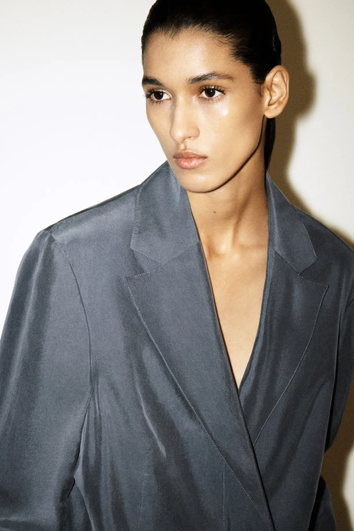 CRINKLED-SILK BLAZER