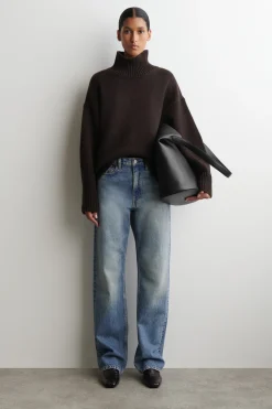 CROC-EFFECT LEATHER HEELED LOAFERS