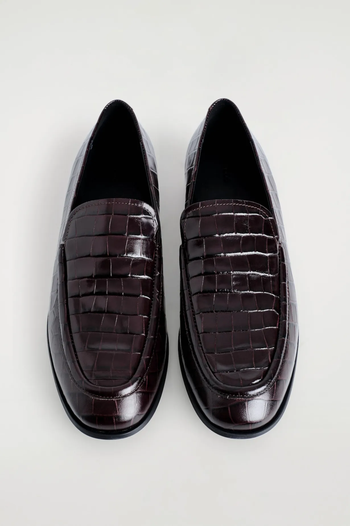 CROC-EFFECT LEATHER LOAFERS