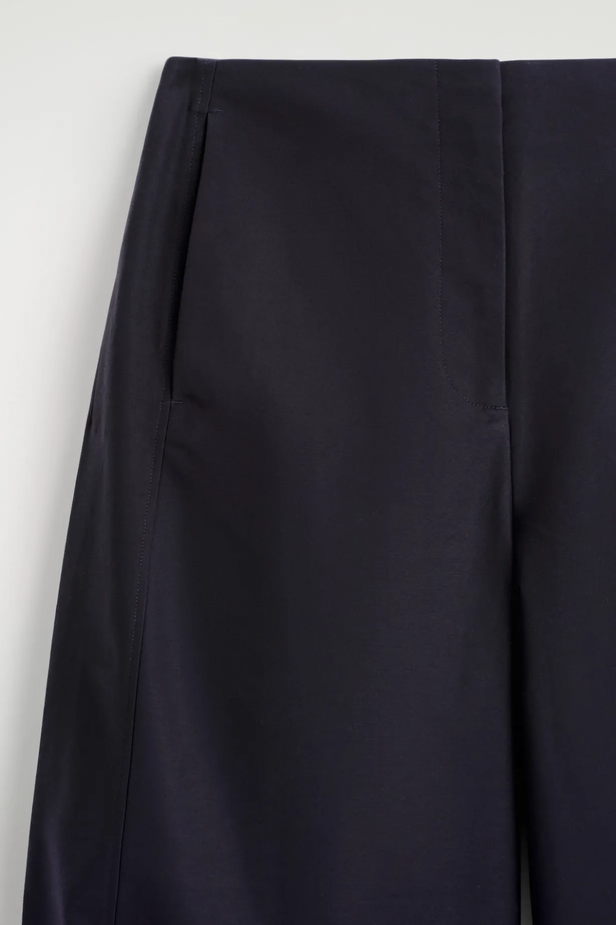 CROPPED BARREL-LEG COTTON PANTS
