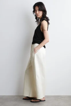 CROPPED BARREL-LEG COTTON PANTS