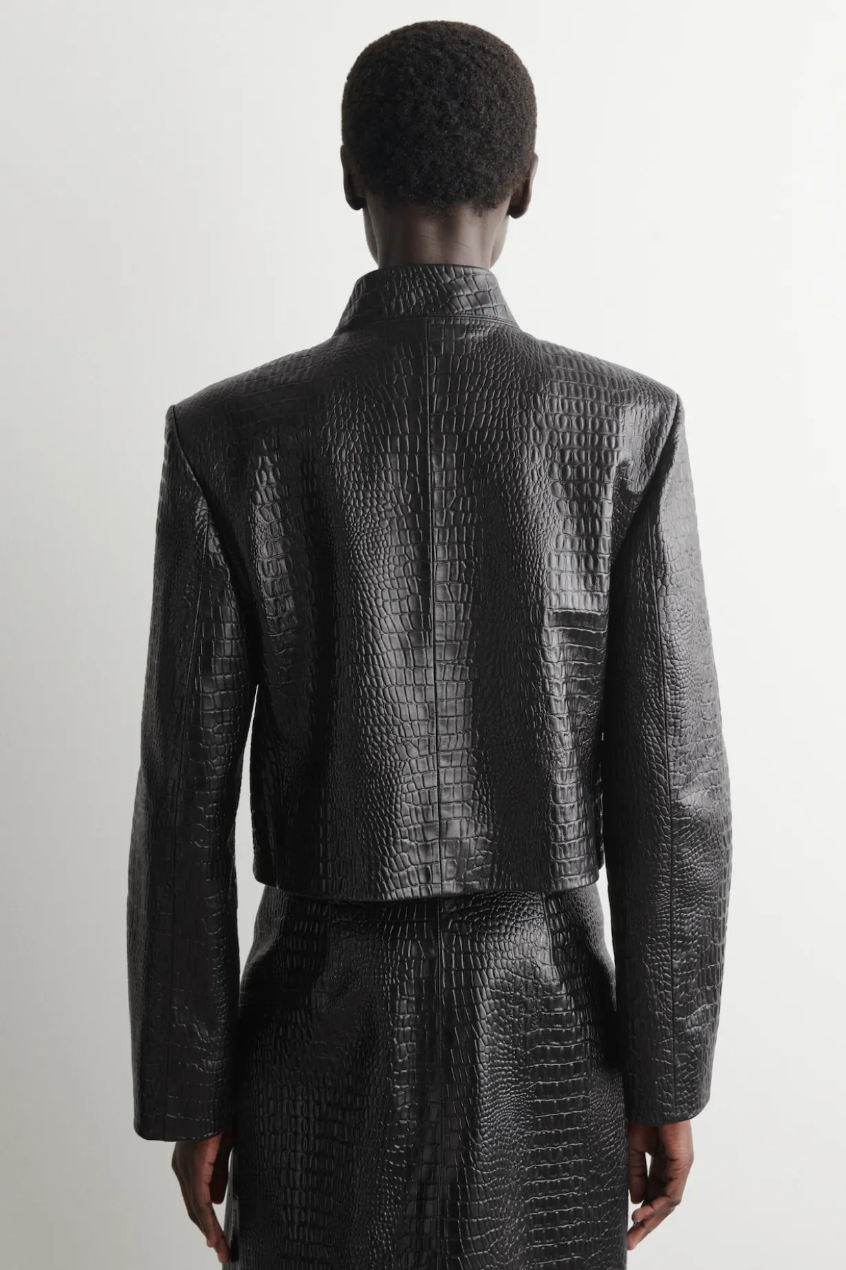 CROPPED CROC-EFFECT LEATHER BLAZER