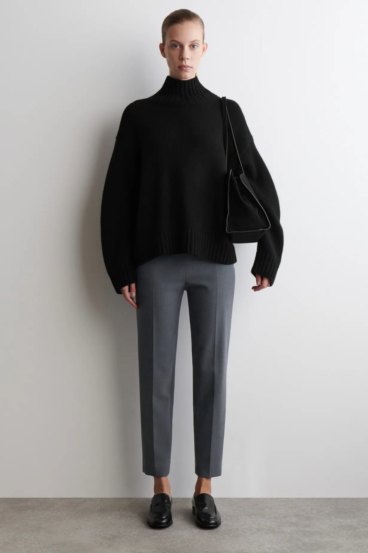 CROPPED SLIM-LEG PANTS