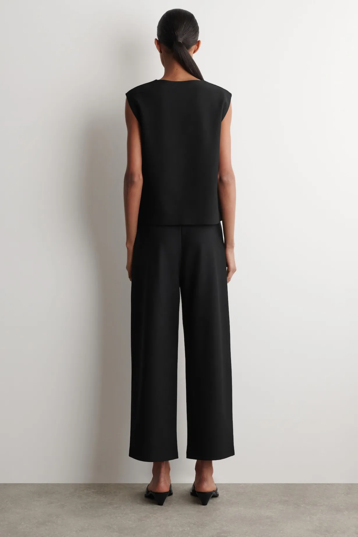 CROPPED STRAIGHT-LEG PANTS
