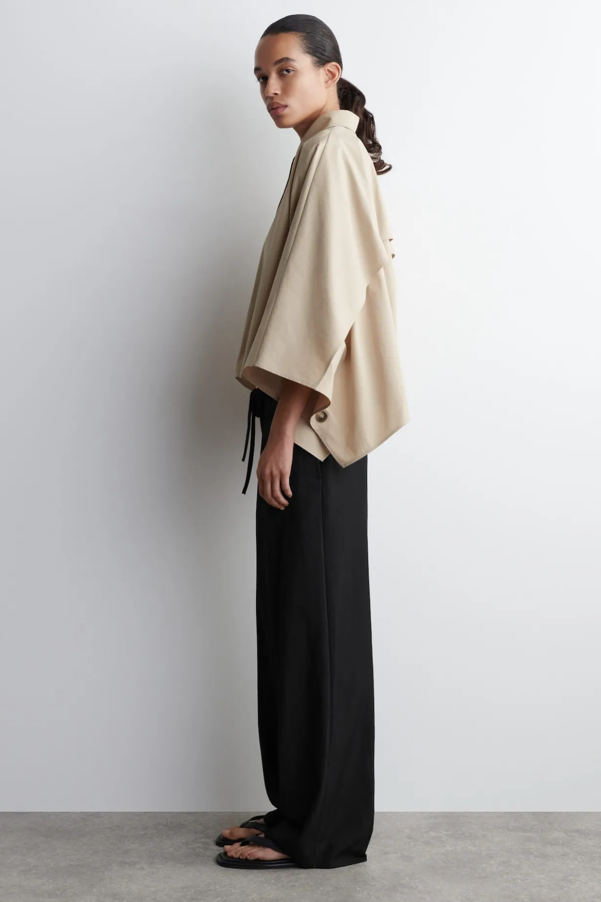 CROPPED TRENCH COAT CAPE