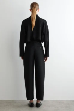 CROPPED WOOL BARREL-LEG PANTS