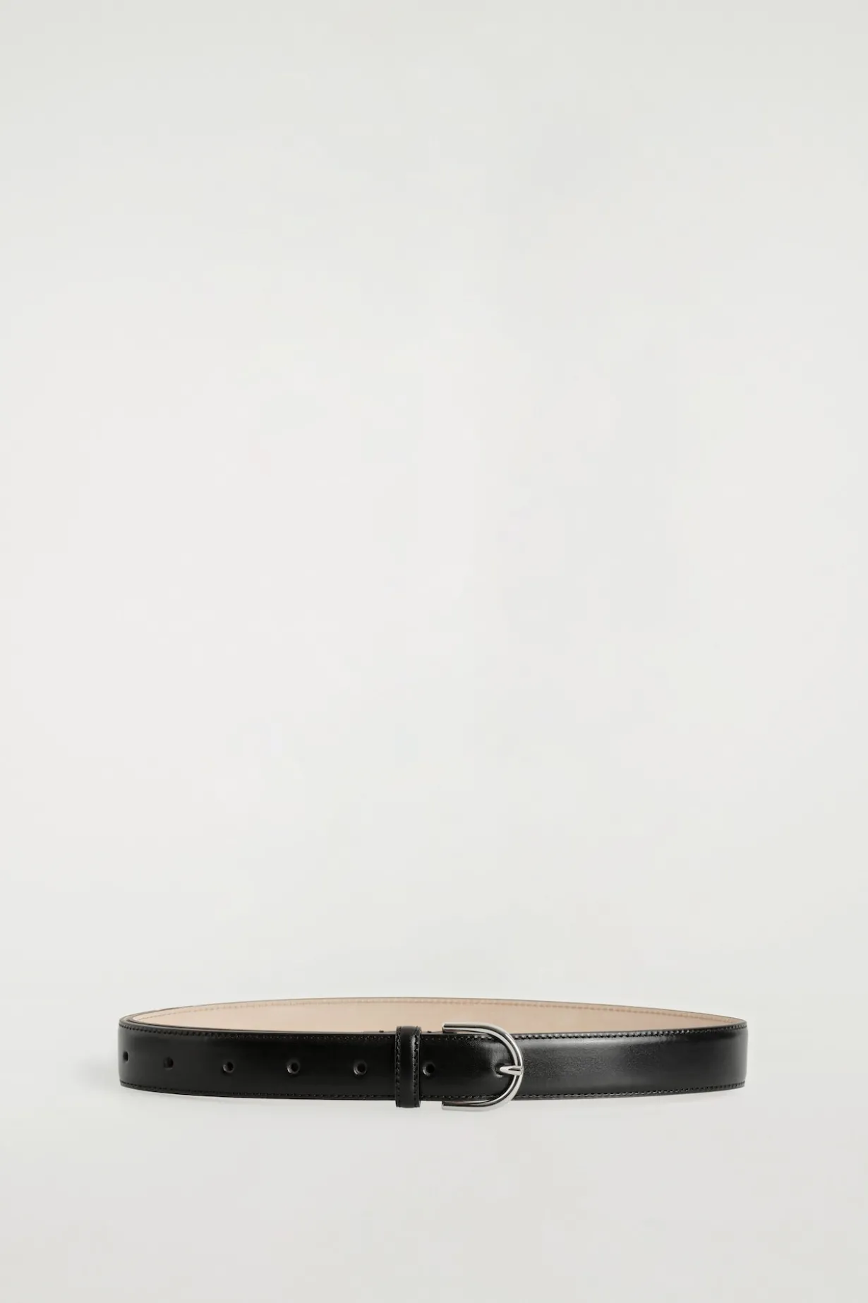D-BUCKLE LEATHER BELT