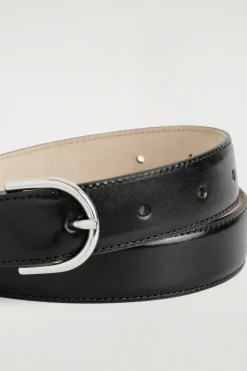 D-BUCKLE LEATHER BELT