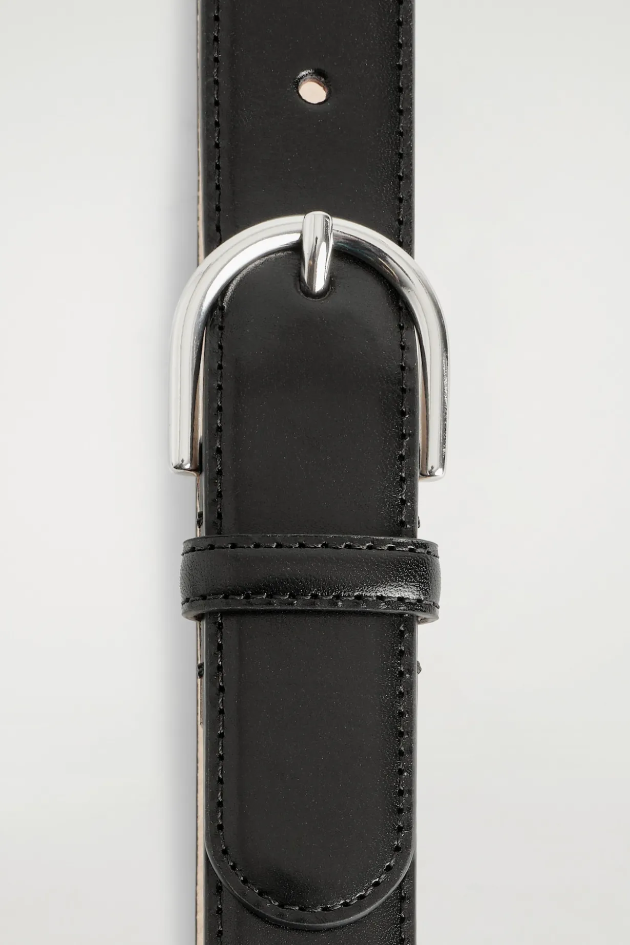 D-BUCKLE LEATHER BELT