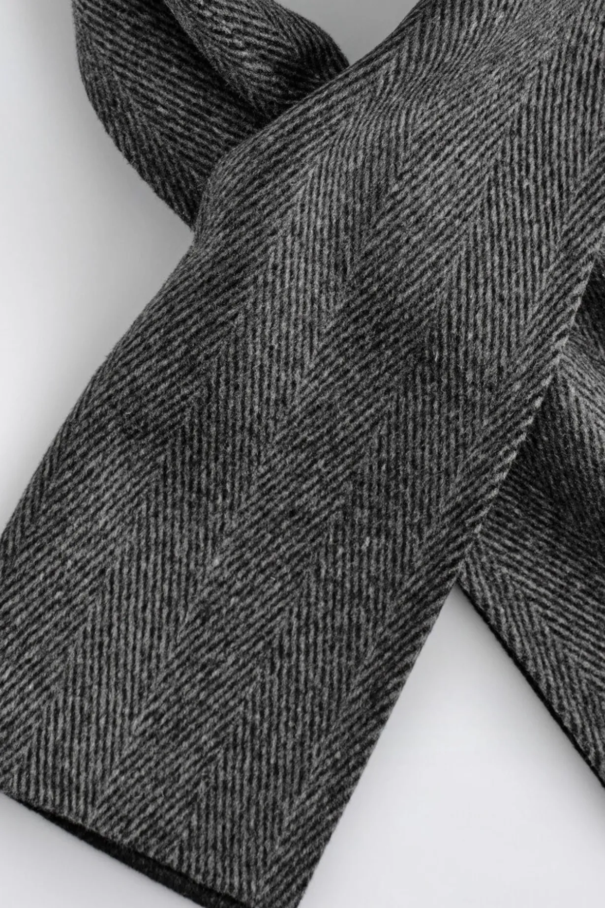 DOUBLE-FACED WOOL SCARF