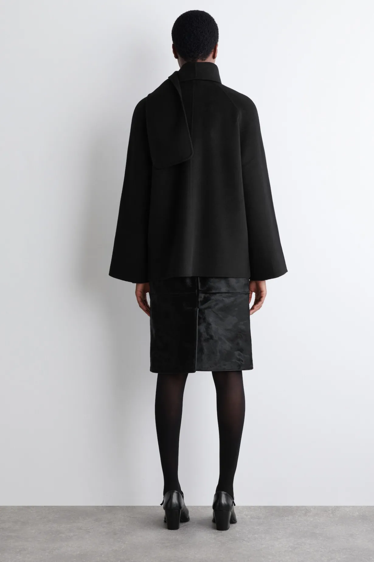 DOUBLE-FACED WOOL SCARF SHORT JACKET