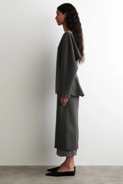 DOUBLE-FACED WOOL V-NECK TOP