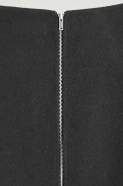 DOUBLE-FACED WOOL V-NECK TOP