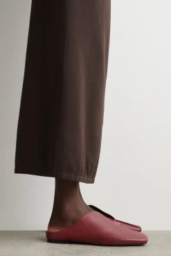 DRAPED LEATHER MULES