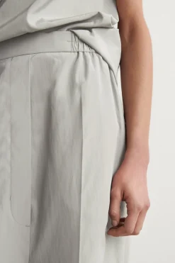 DROPPED-CROTCH TAILORED SHORTS