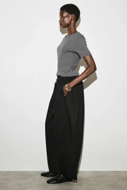 ELASTICATED BARREL-LEG PANTS