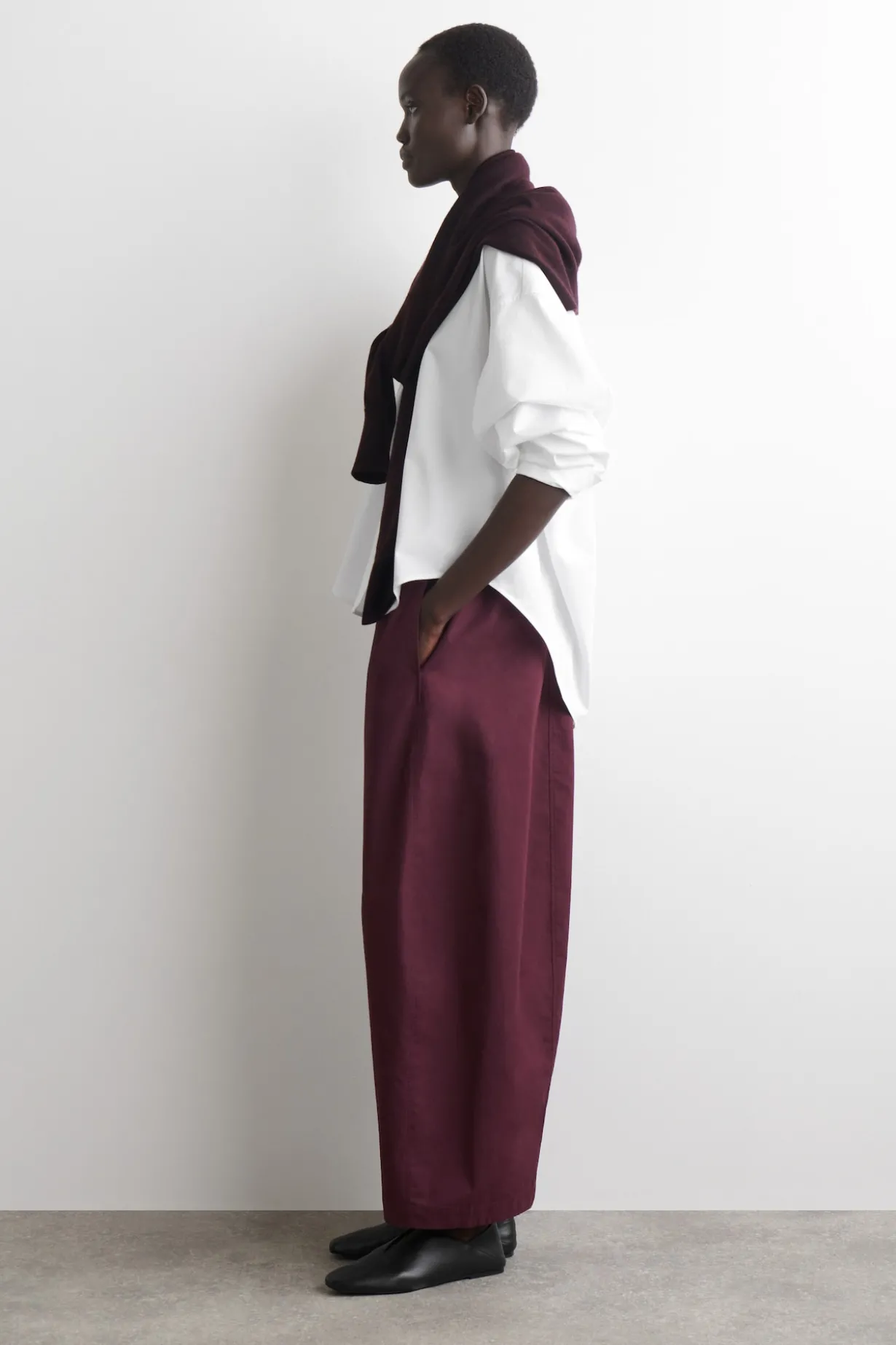 ELASTICATED BARREL-LEG PANTS