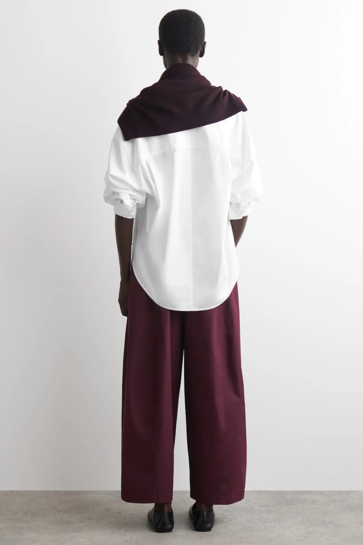 ELASTICATED BARREL-LEG PANTS