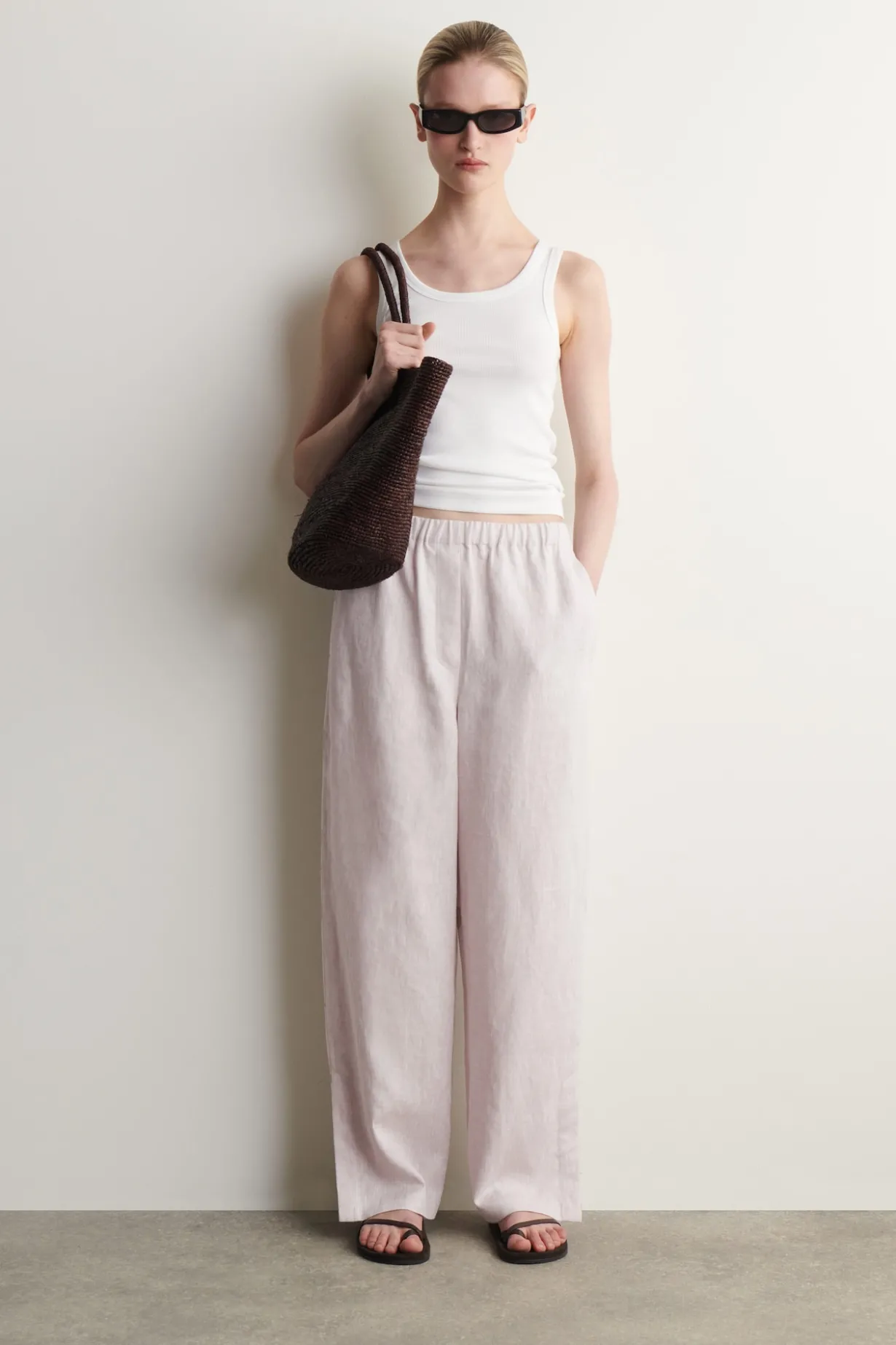 ELASTICATED LINEN BARREL-LEG PANTS