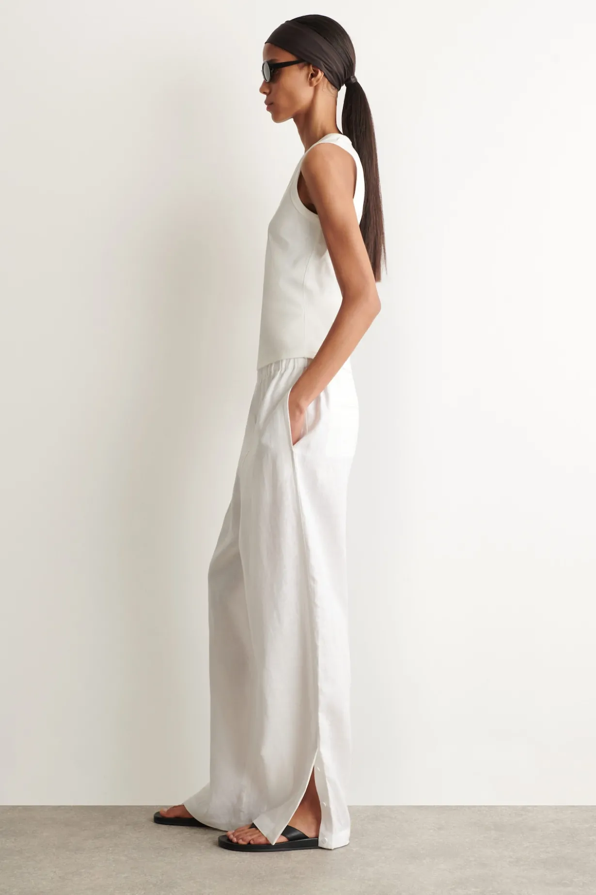 ELASTICATED LINEN BARREL-LEG PANTS