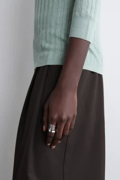 ELONGATED SCULPTED RING
