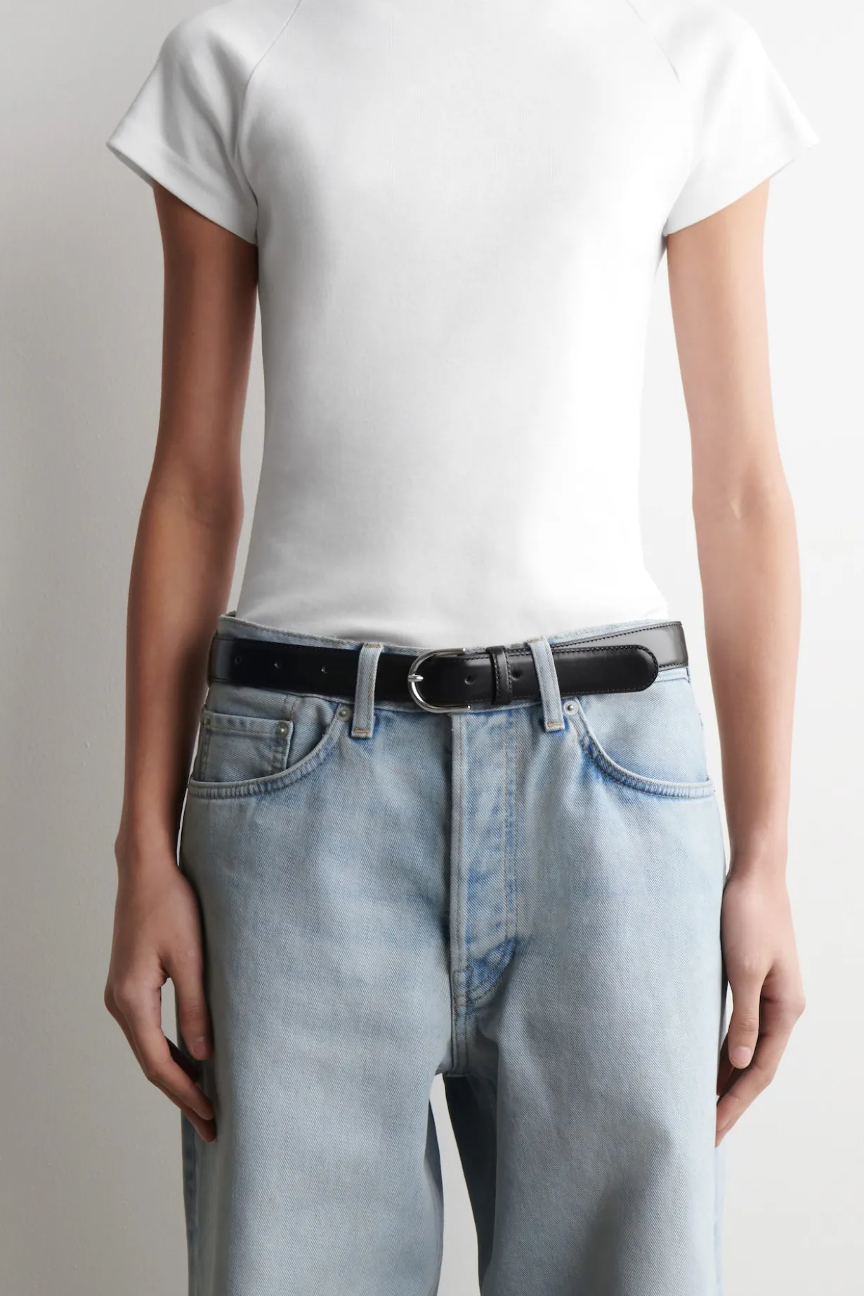 FACADE STRAIGHT-LEG JEANS