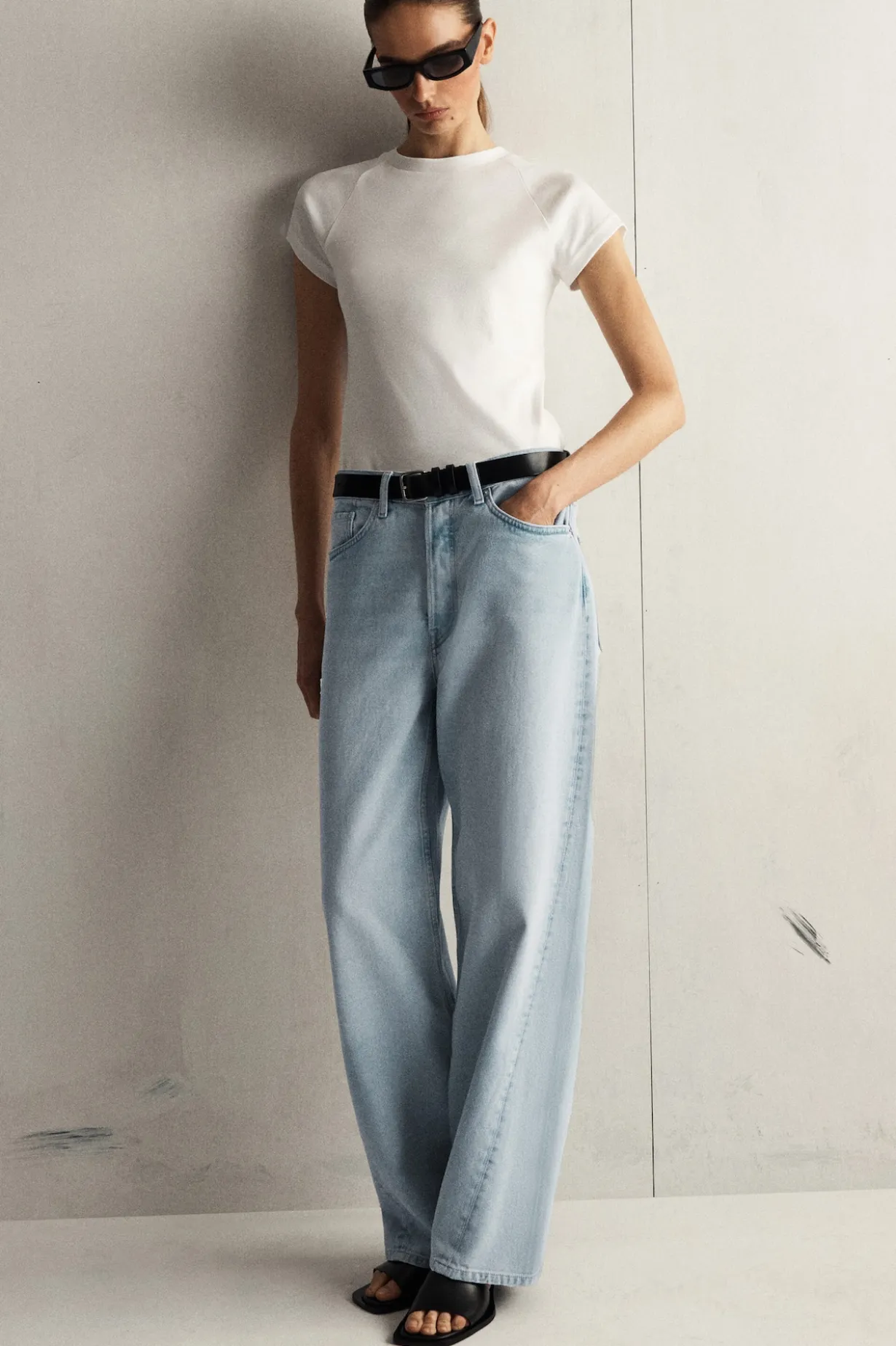 FACADE STRAIGHT-LEG JEANS