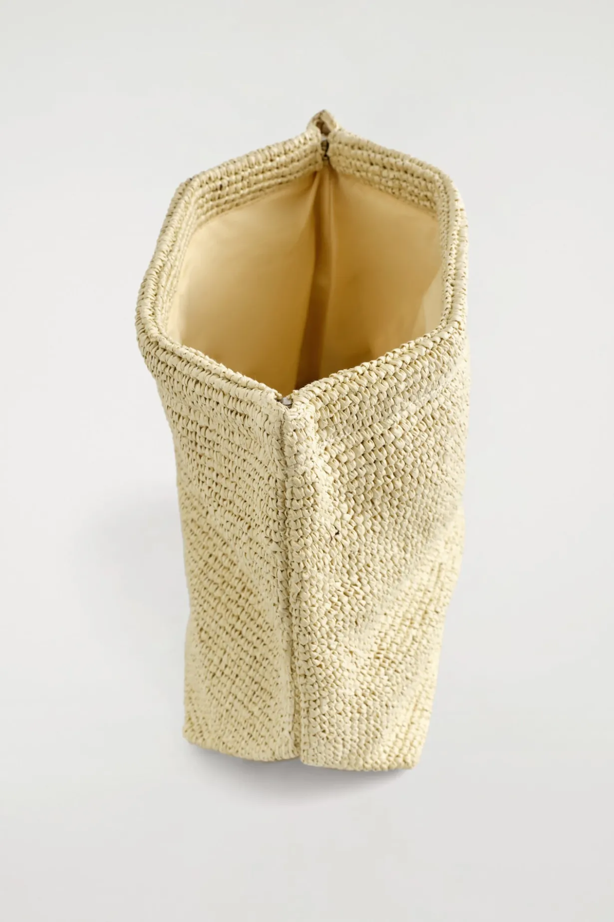 FOLDED CLUTCH BAG - STRAW