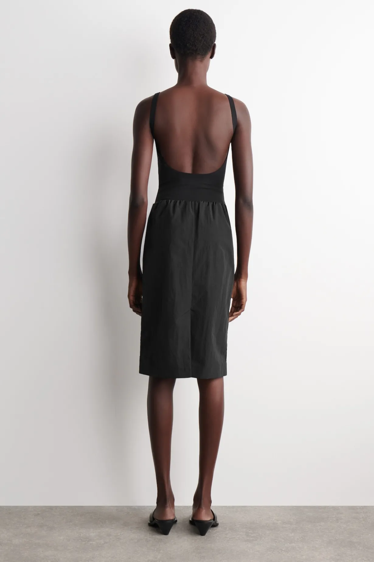 GATHERED PENCIL SKIRT
