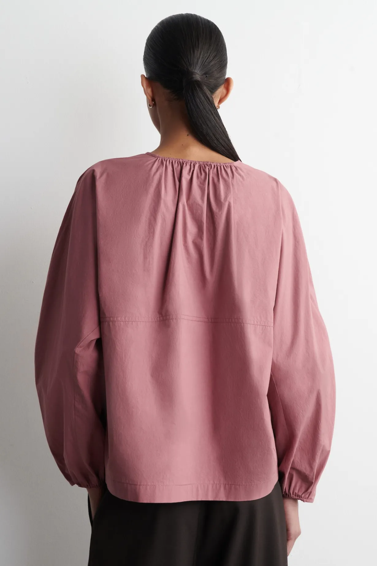 GATHERED PIMA COTTON BLOUSE