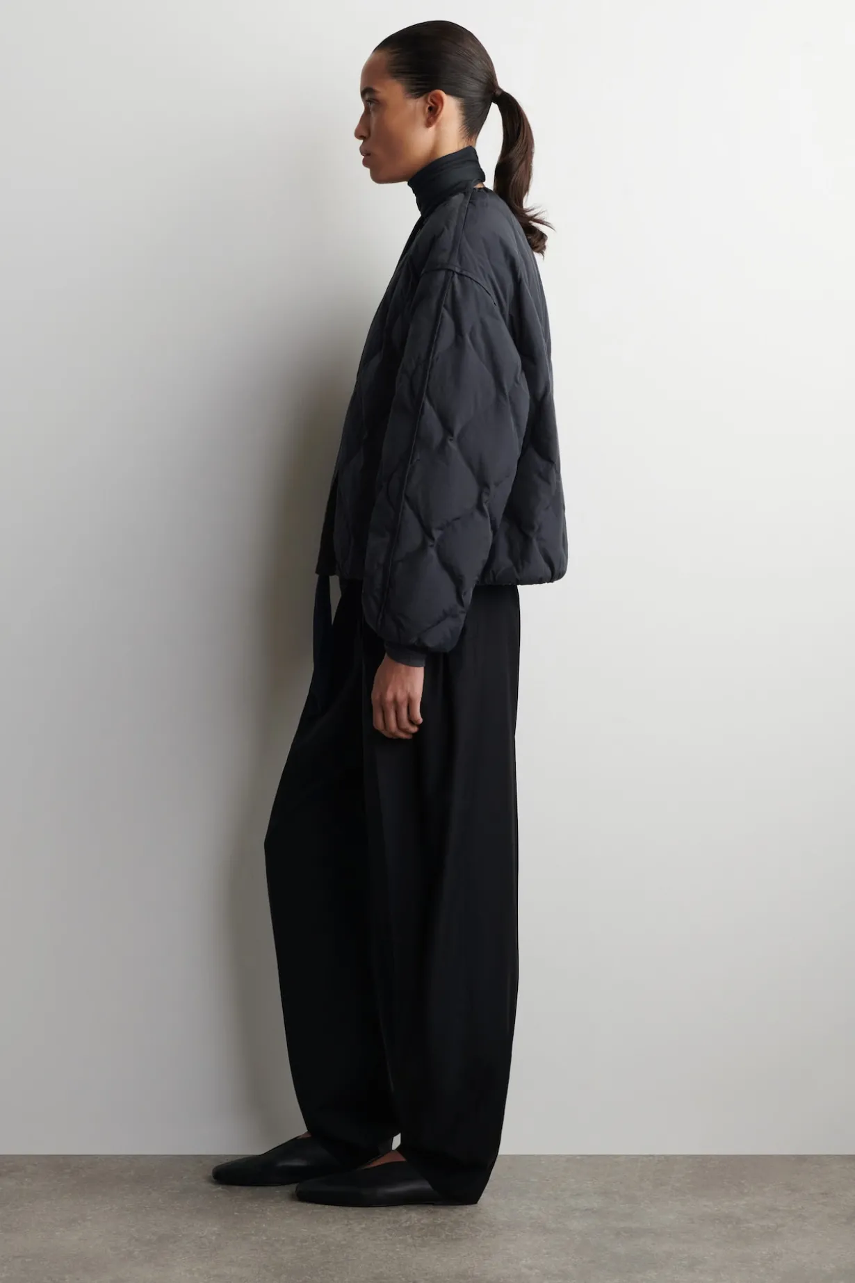 GATHERED QUILTED DOWN JACKET