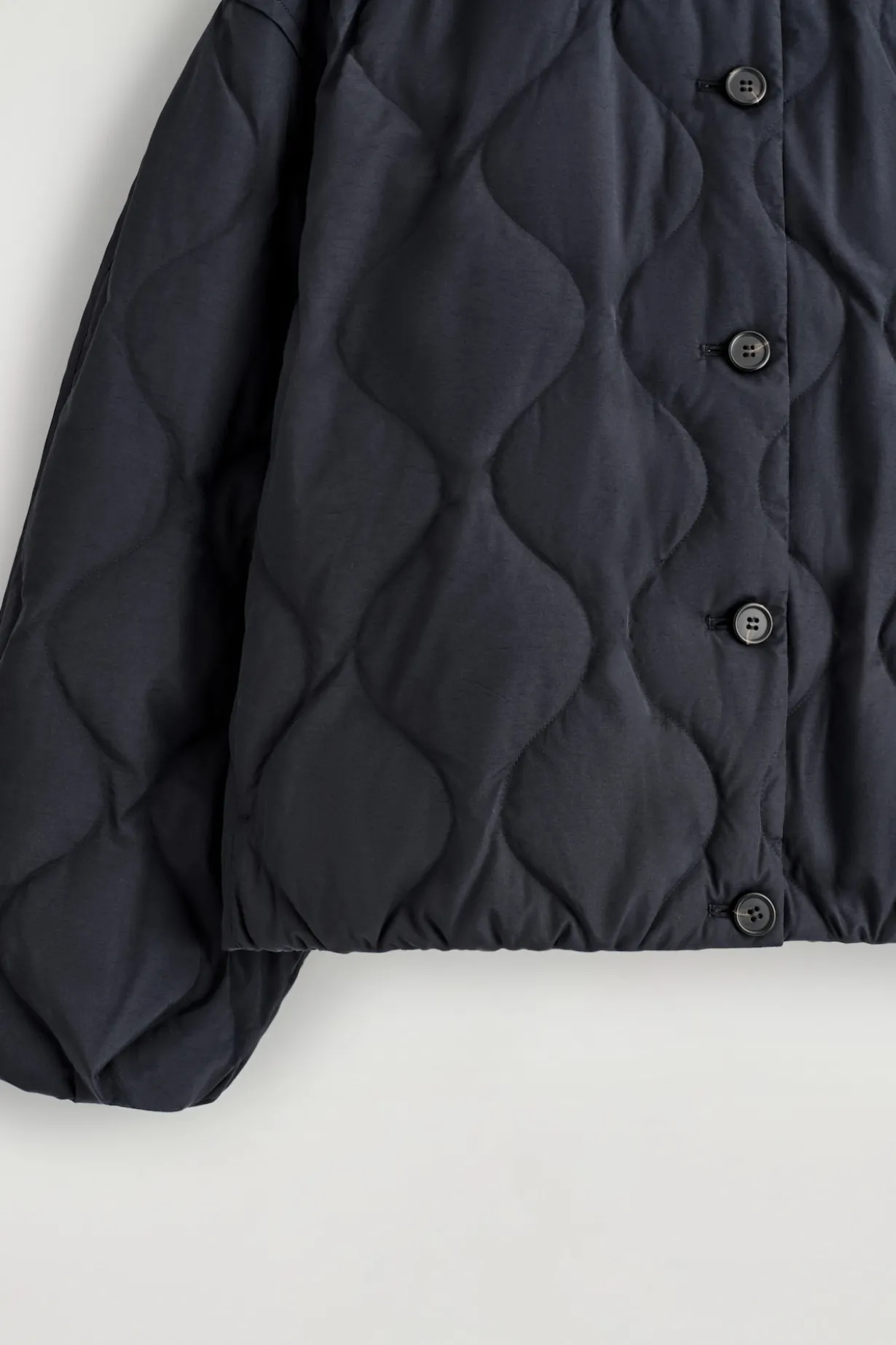 GATHERED QUILTED DOWN JACKET