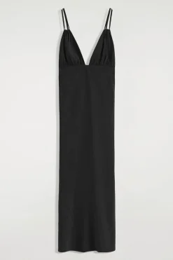 GATHERED V-NECK MAXI DRESS