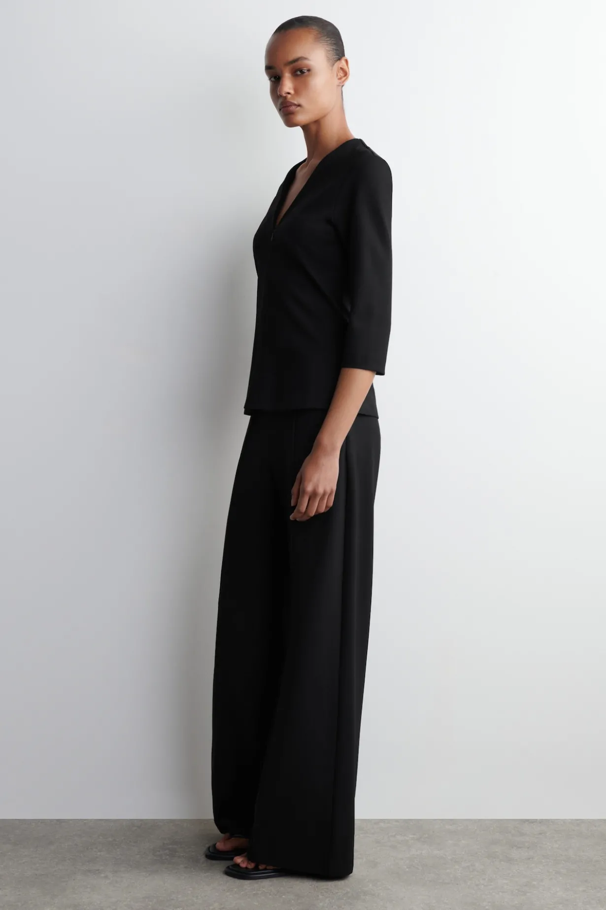 JERSEY V-NECK TOP
