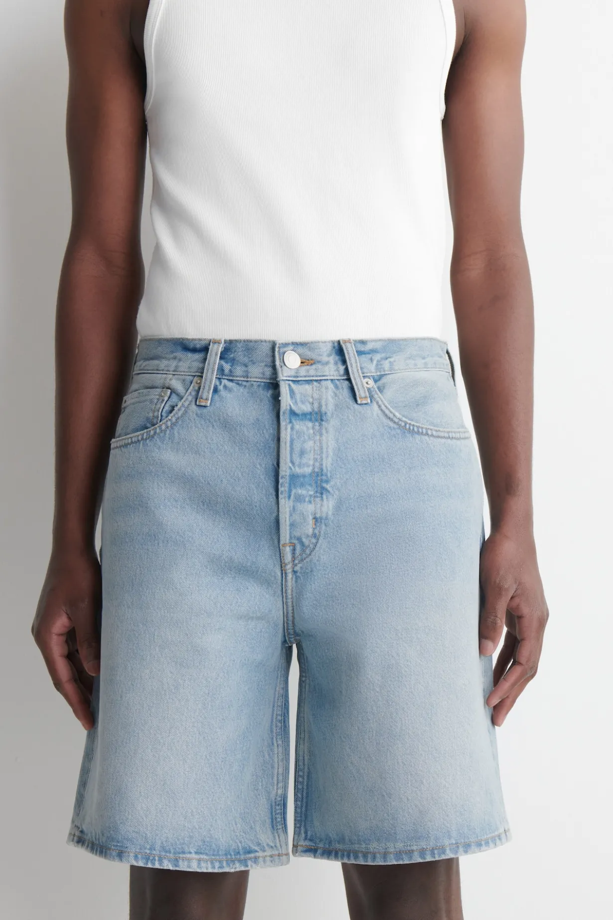 KNEE-LENGTH DENIM SHORTS