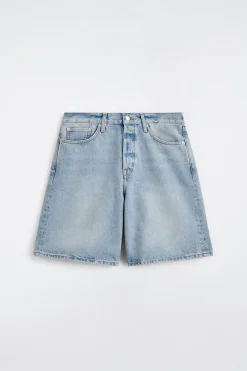 KNEE-LENGTH DENIM SHORTS