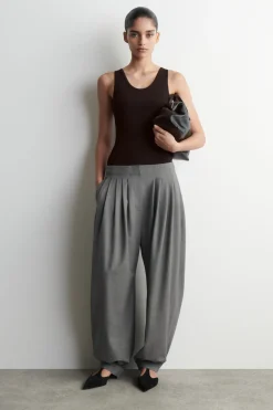 KNITTED SCOOP-NECK TANK TOP