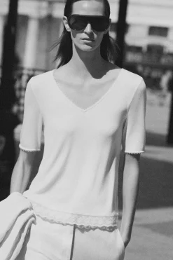 LACE-TRIMMED RIBBED V-NECK T-SHIRT