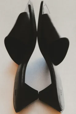 LEATHER KITTEN-HEEL MULES