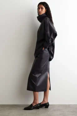 LEATHER PENCIL SKIRT