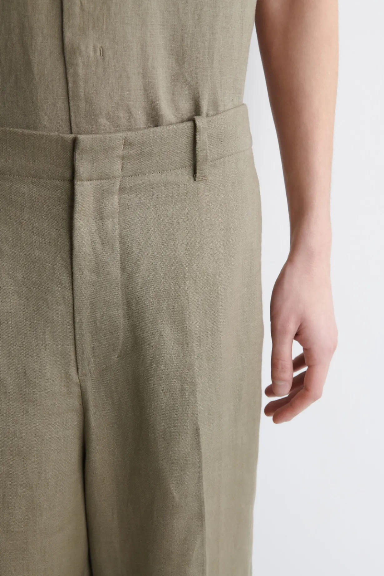 LINEN RELAXED-FIT STRAIGHT-LEG PANTS