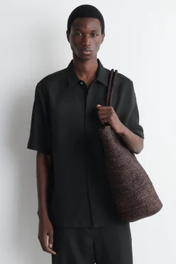 LINEN SHORT-SLEEVED SHIRT