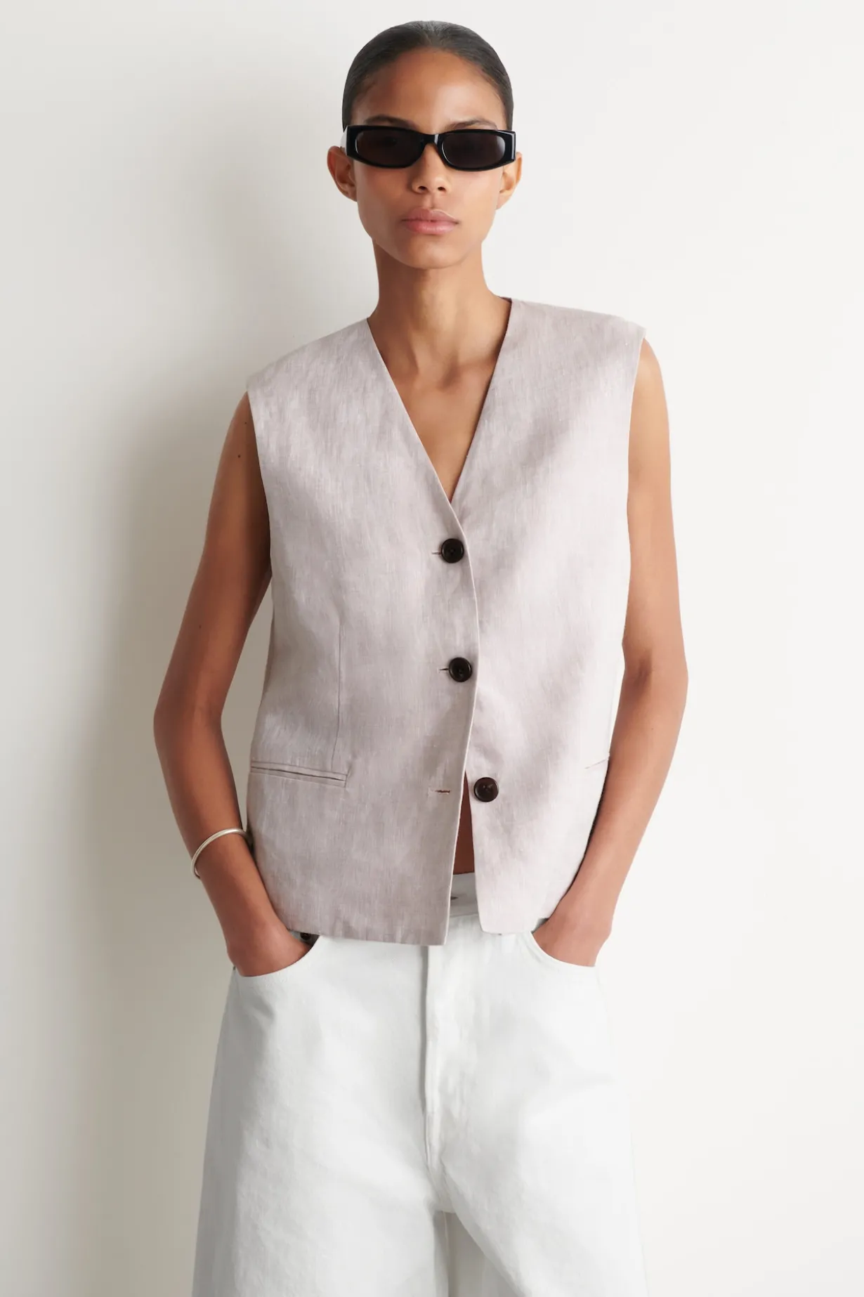 LINEN VEST